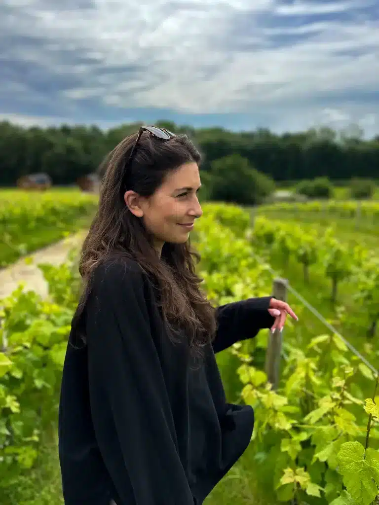 Cassandra Bardu - Content Strategist.